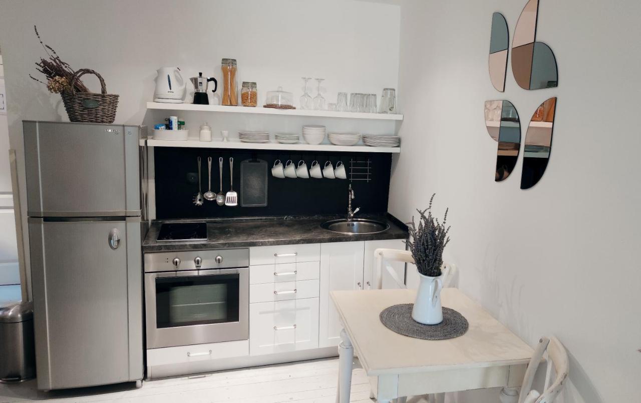 Davor Holiday Apartments Ровинь Экстерьер фото